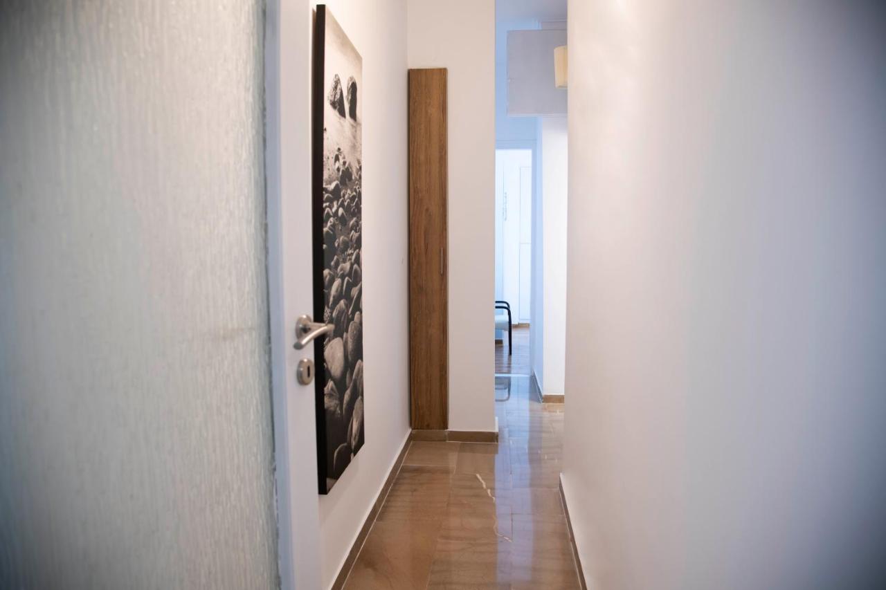 Konstantinos Stylish Brand New Apt In The Heart Of Athen Eksteriør billede